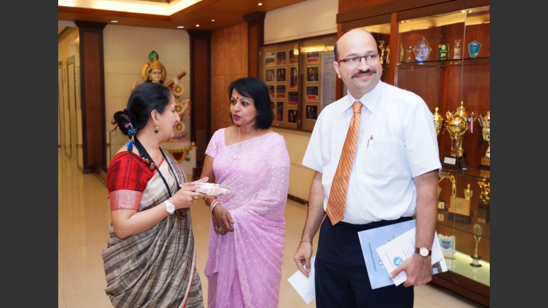 Jaya Surendran, Girish Kamath