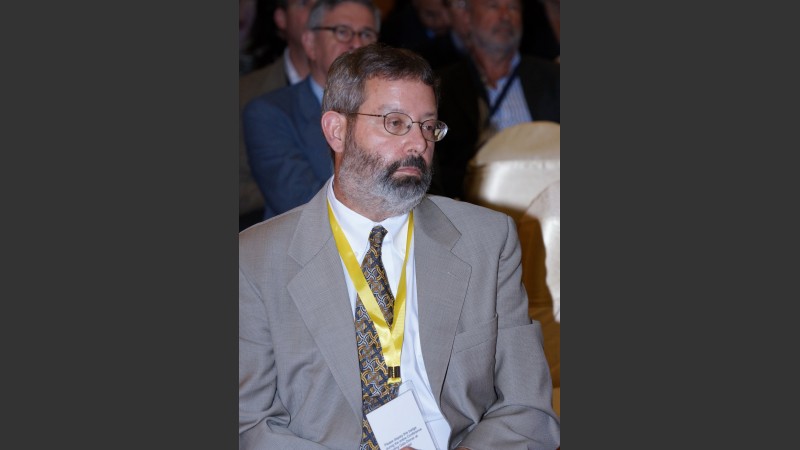 Dr Ken Cushner