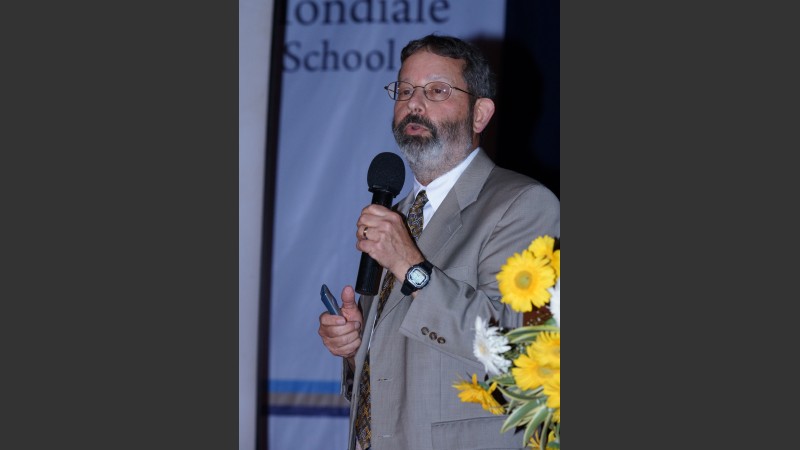 Dr Ken Cushner