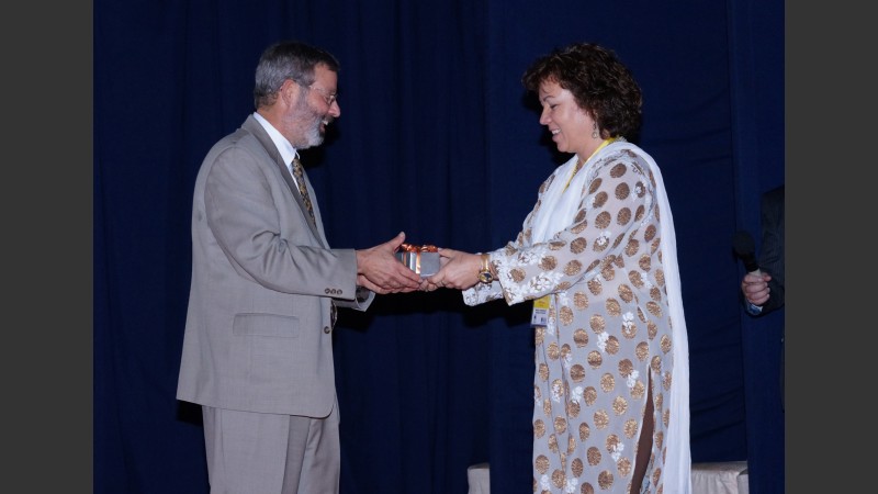 Dr Ken Cushner and Darlene Fisher